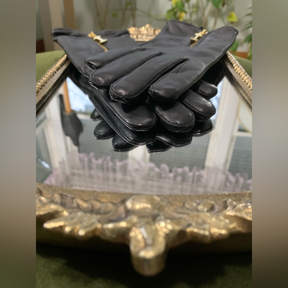 Elegant Leather Driving Gloves Black Gold Tone Zipper Detail S/M Isaac Mizrahi - Picture 3 of 15